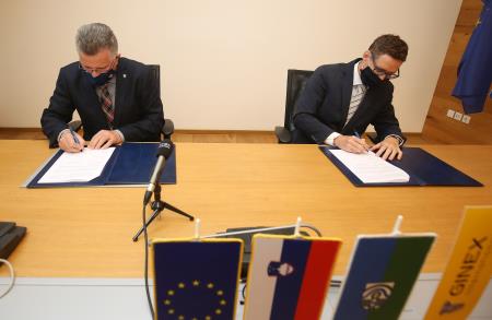 PODPIS POGODBE 10 FOTO LJUBO VUKELIČ